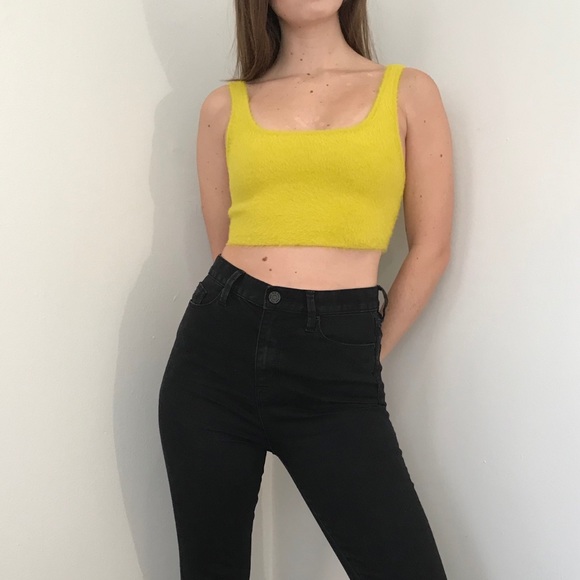 ARITZIA LIME GREEN TEXTURED CROP TOP SIZE XS - Picture 1 of 4